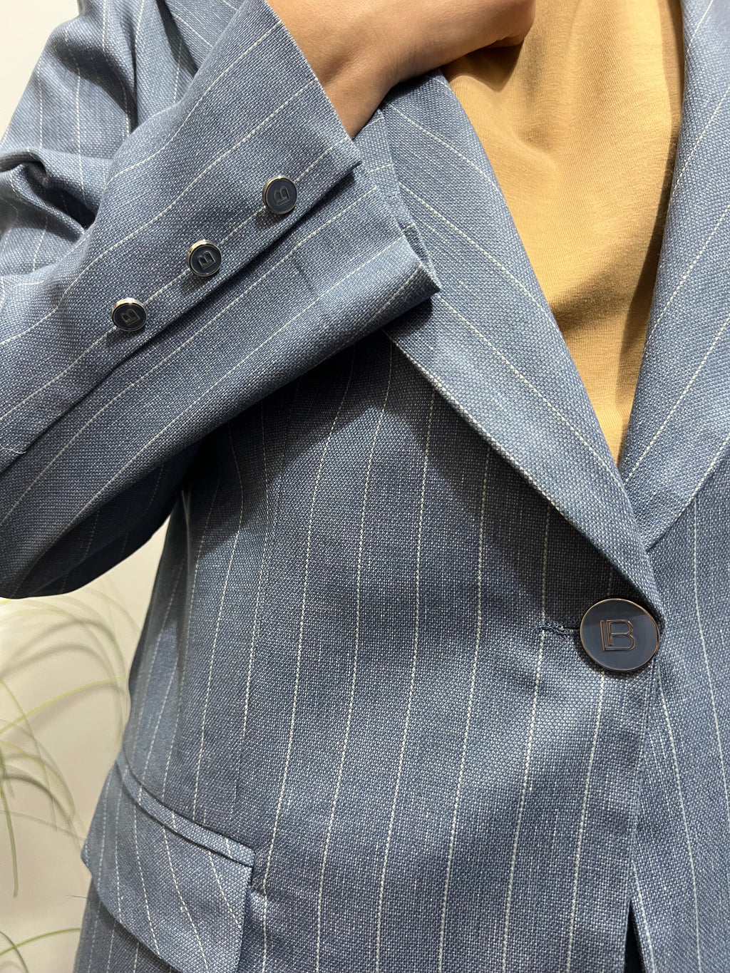Tailleur gessato LAURA BIAGIOTTI