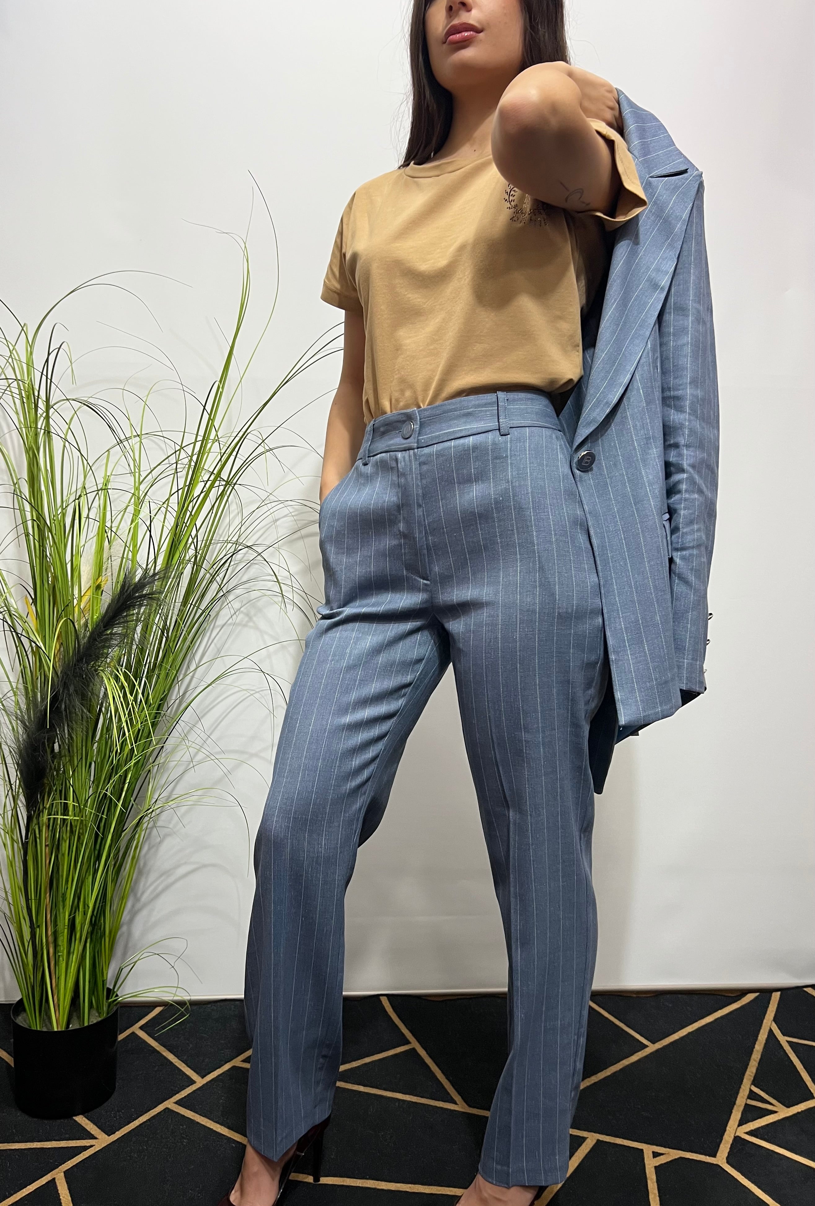 Tailleur gessato LAURA BIAGIOTTI